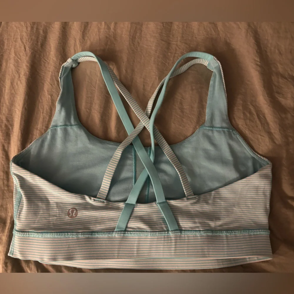 ⭐️5/$15! Lululemon Athletica Light Striped Crossback Sports Bra